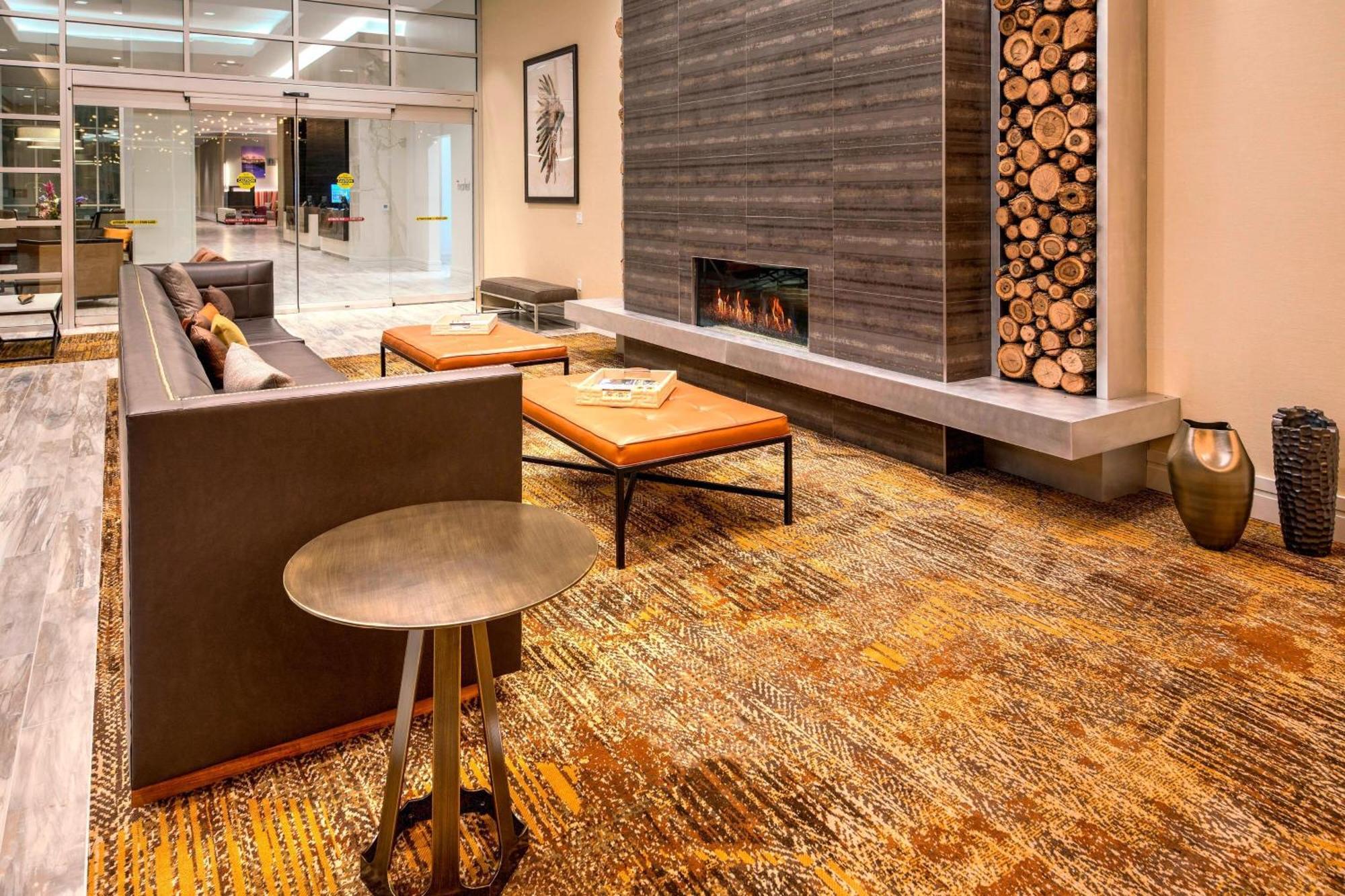 Hotel By Marriott Kansas Downtown/convention Center Kansas City