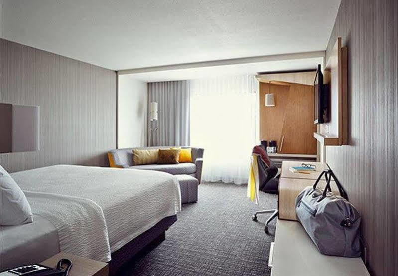 Hotel By Marriott Kansas Downtown/convention Center Kansas City