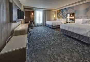 Hotel By Marriott Downtown/convention Center Kansas City