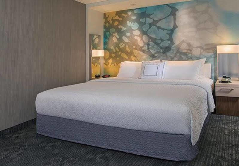 By Marriott Downtown/convention Center Hotel